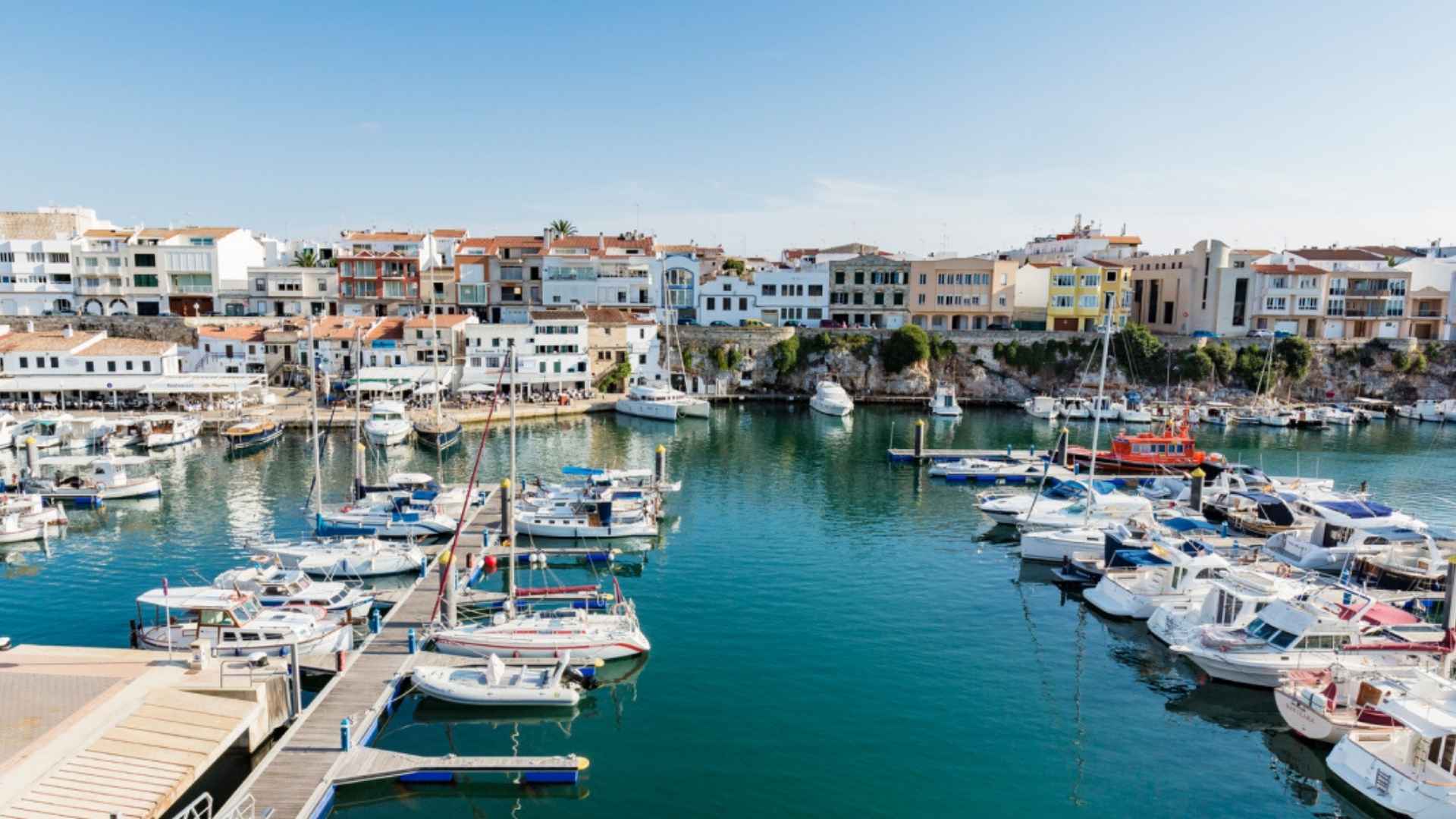 Hafen Ciutadella auf Menorca, Ausgangspunkt für die Seebestattung